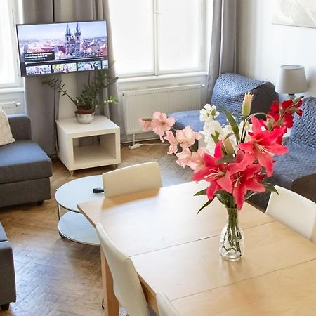 Apartments In Mala Strana - 10 Minutes From Charles Bridge Prag Dış mekan fotoğraf