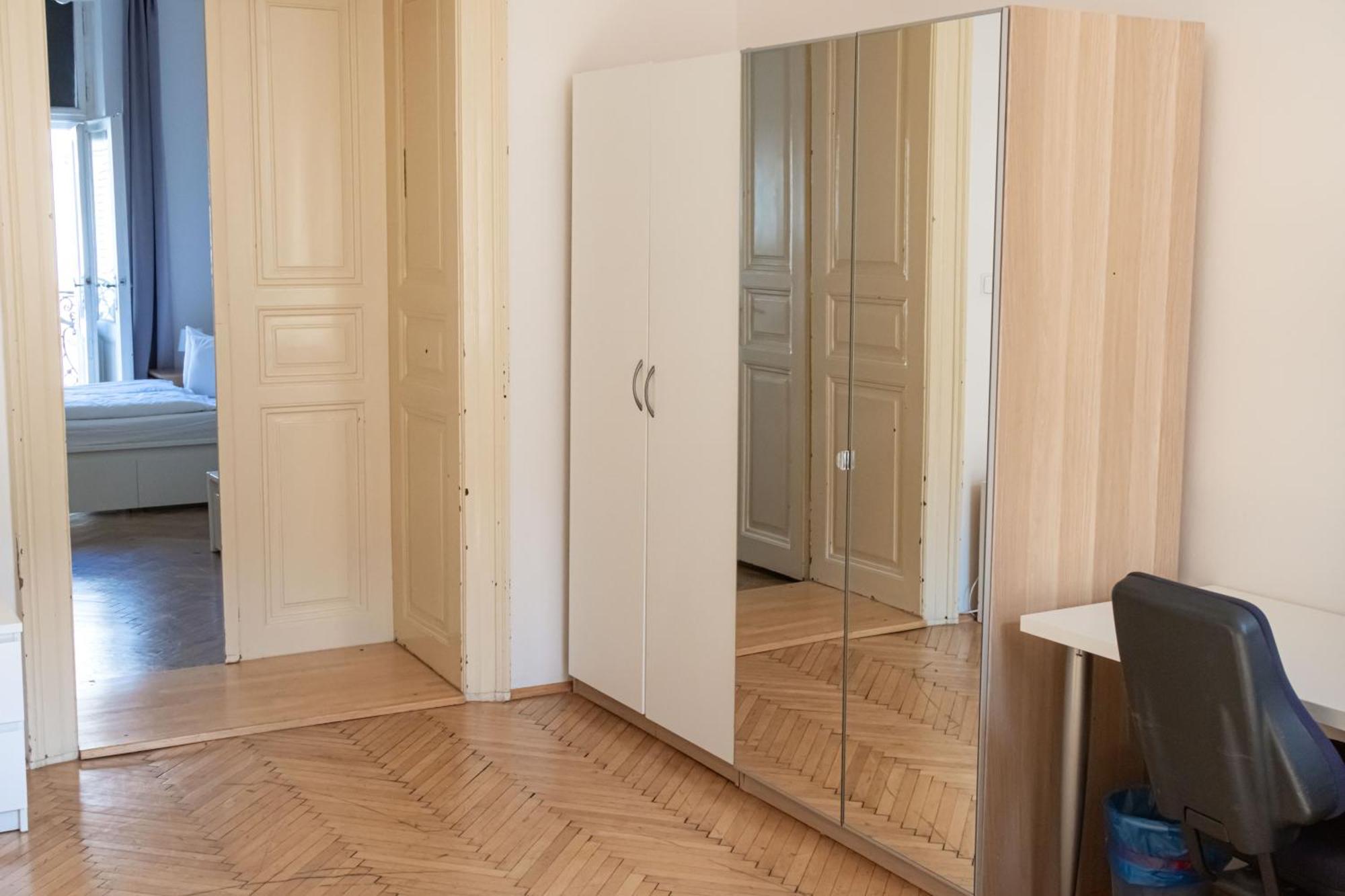 Apartments In Mala Strana - 10 Minutes From Charles Bridge Prag Dış mekan fotoğraf