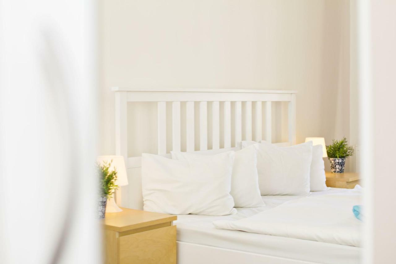Apartments In Mala Strana - 10 Minutes From Charles Bridge Prag Dış mekan fotoğraf
