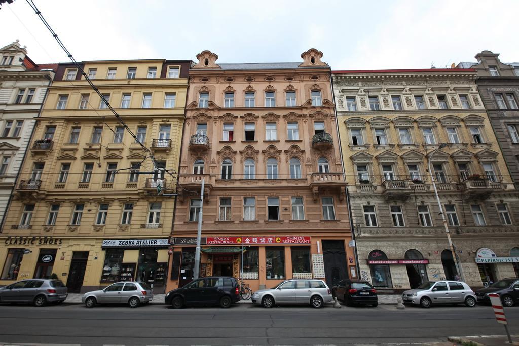 Apartments In Mala Strana - 10 Minutes From Charles Bridge Prag Dış mekan fotoğraf
